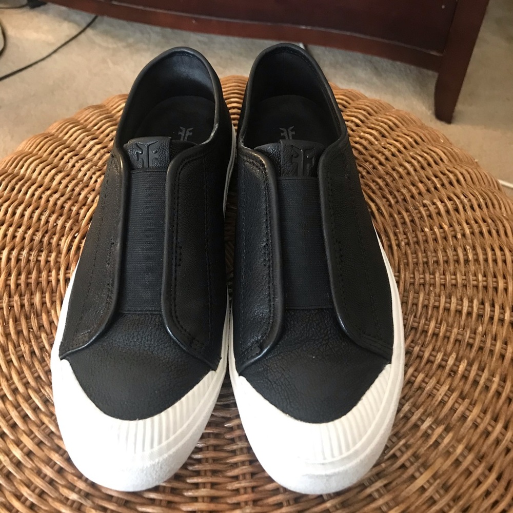 Women’ casual leather slip-on sneakers